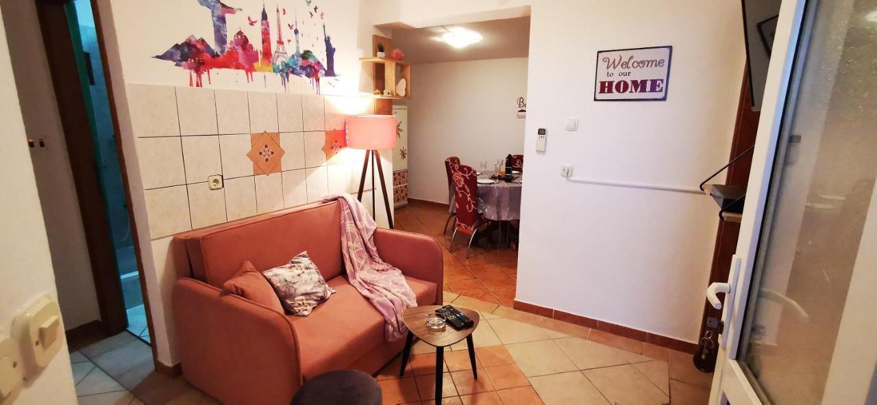 Apartmani Marija Kolan Exterior photo