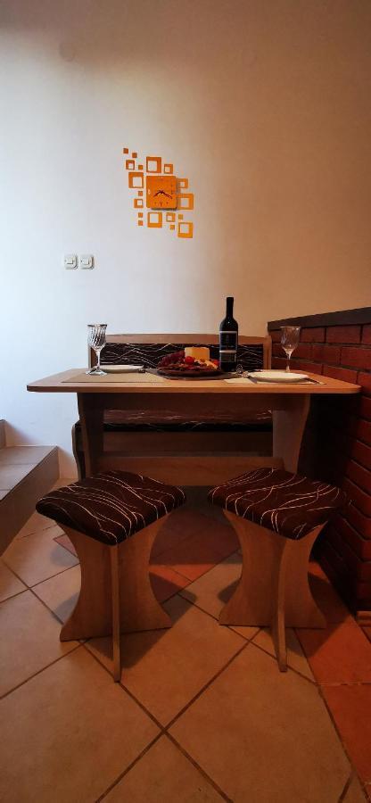 Apartmani Marija Kolan Exterior photo